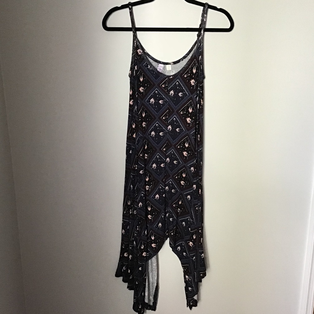 Alya by Francesca’s Boho Handkerchief Dress